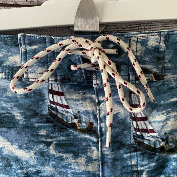 J Crew‎ Men's Sailboat Print Swim Trunks Size 38 - Picture 2 of 7